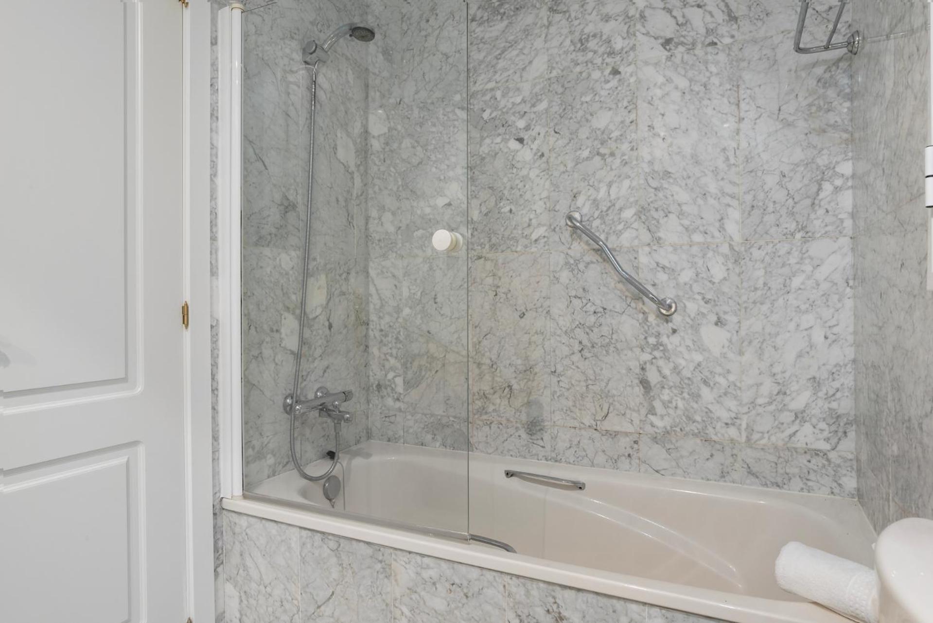Charming And Spacious Apartment In Medina Garden - Puerto Banus Marbella Buitenkant foto