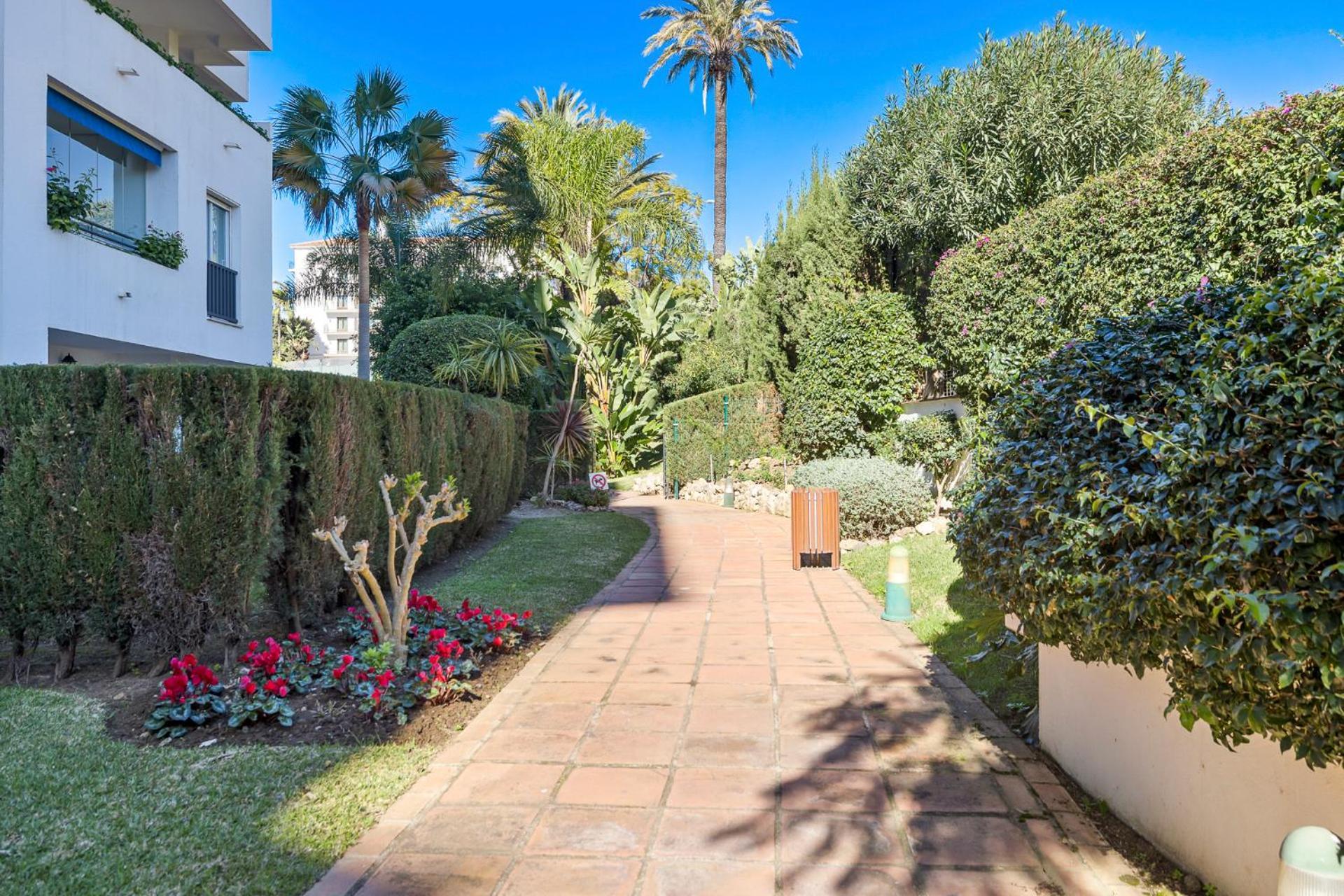 Charming And Spacious Apartment In Medina Garden - Puerto Banus Marbella Buitenkant foto